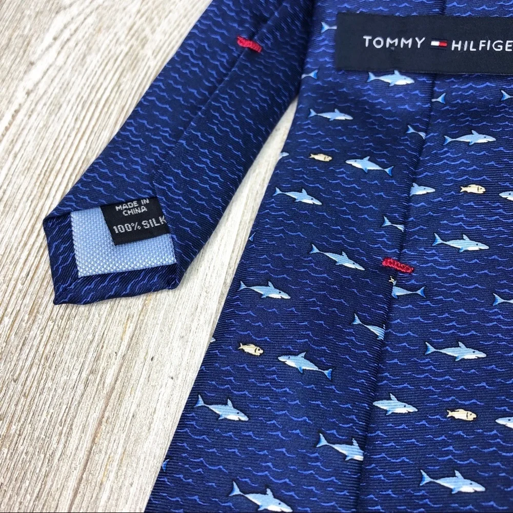Tommy Hilfiger Shark and Fish Silk Tie - Picture 2 of 6